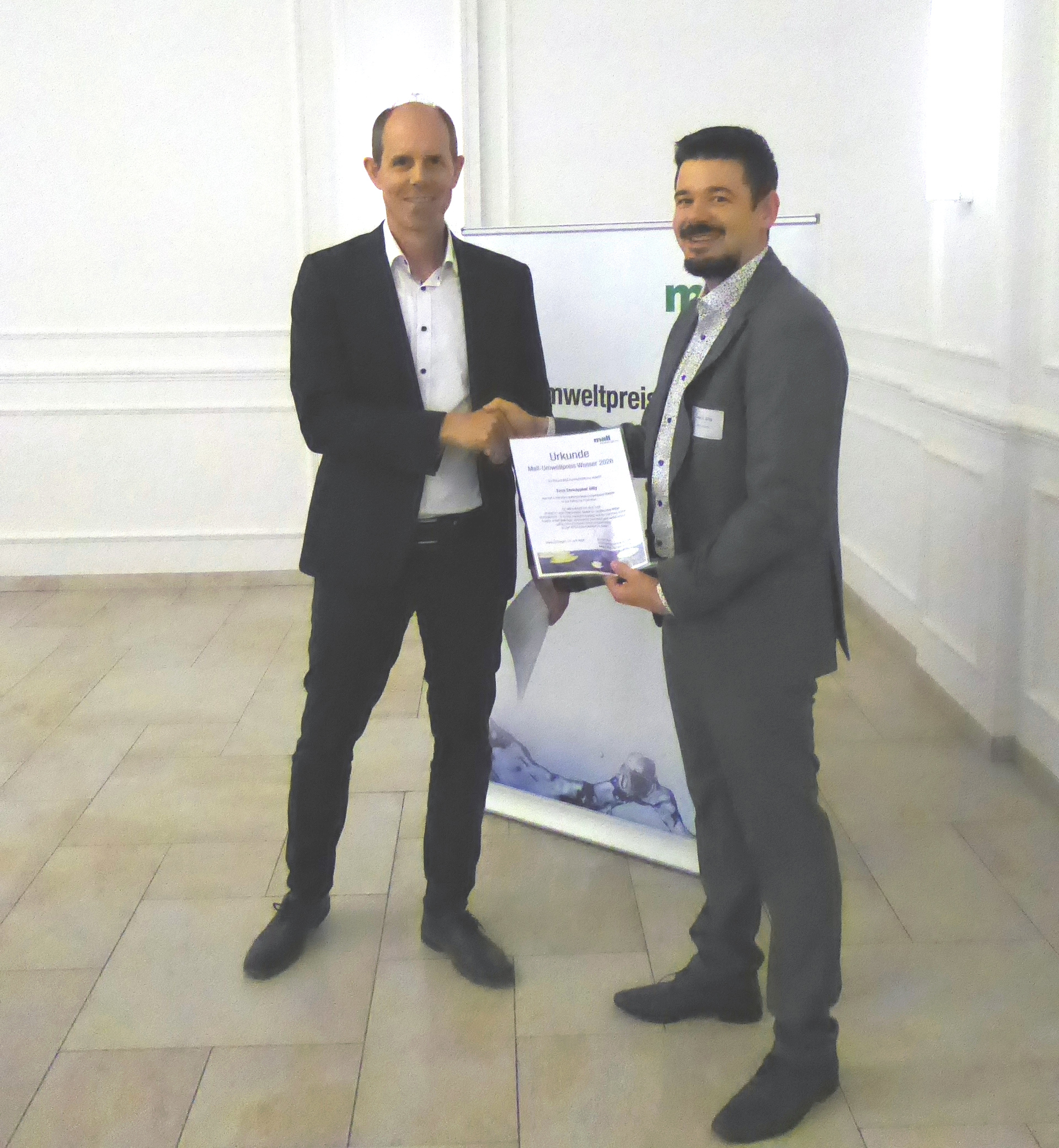 Timo C. Dilly erhält Auszeichnung für Dissertation